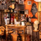 Cheers Bar & Dining - Byggesett i tre - DIY Miniature Room thumbnail