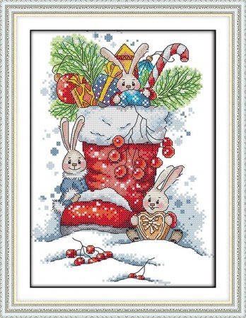 Korssting pakke - Kaniner i julestøvle 21x31cm (Påtegnet)