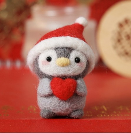 Nålefilting figur - Jule pingvin med hjerte