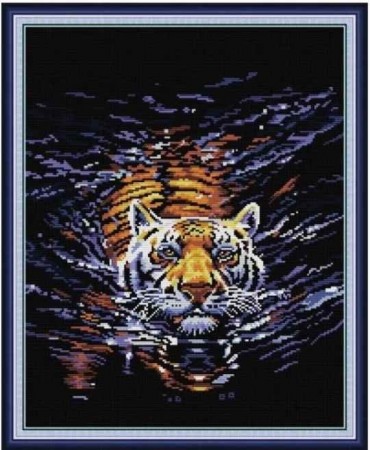 Korssting pakke -  Tiger in water 40x48cm (Påtegnet)