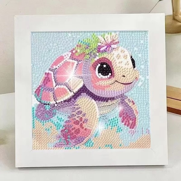 Diamond painting inkl. hvit treramme 18x18 cm - Skilpadde