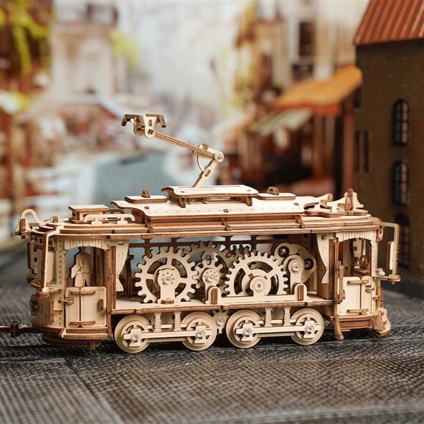 Classic city tram - Byggesett i tre m/ mekaniske gir