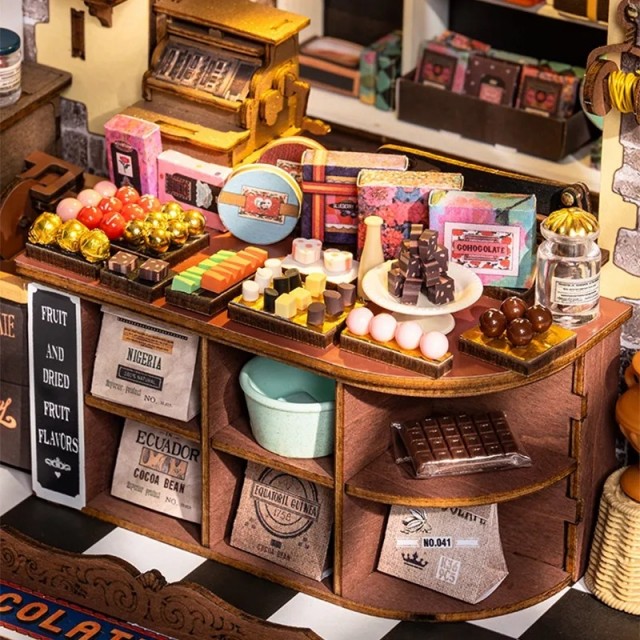 Henry`s chocolate - Byggesett m/ lys - DIY Miniature Room