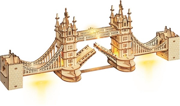 Tower bridge - Byggesett i tre m/lys