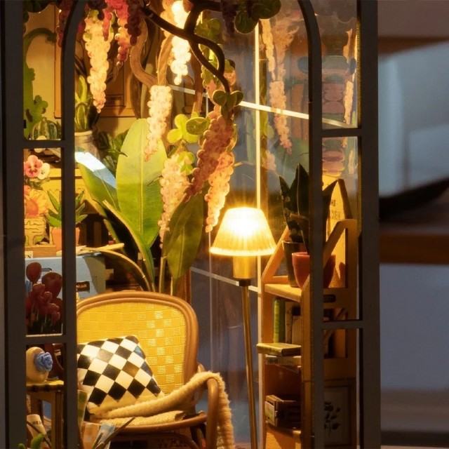 Garden House - Byggesett m/ lys - DIY Miniature Room