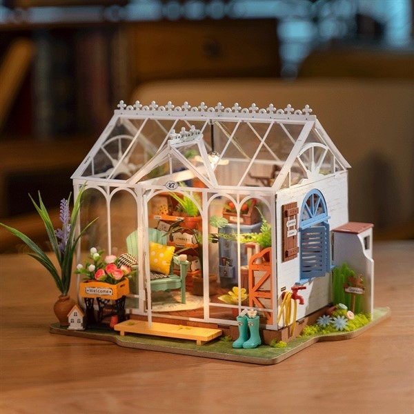 Dreamy Garden House - Byggesett m/ lys - DIY Miniature Room